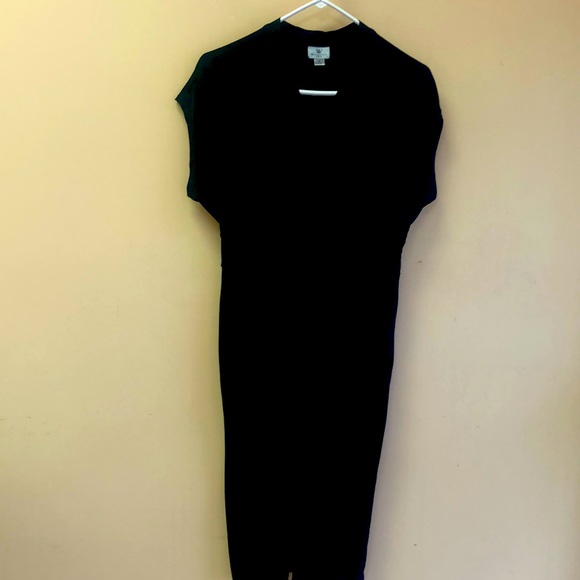 Medium length black dress - Picture 1 of 3